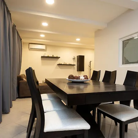 Hestia Apartment! Daire