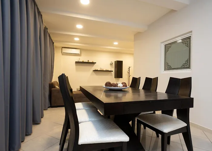 Hestia Apartment! Lejlighed
